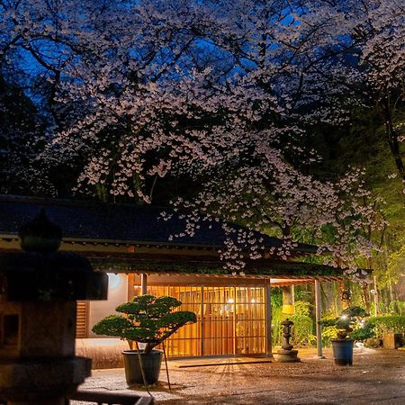 ホテル 桜泉会館 Izumi  エクステリア 写真