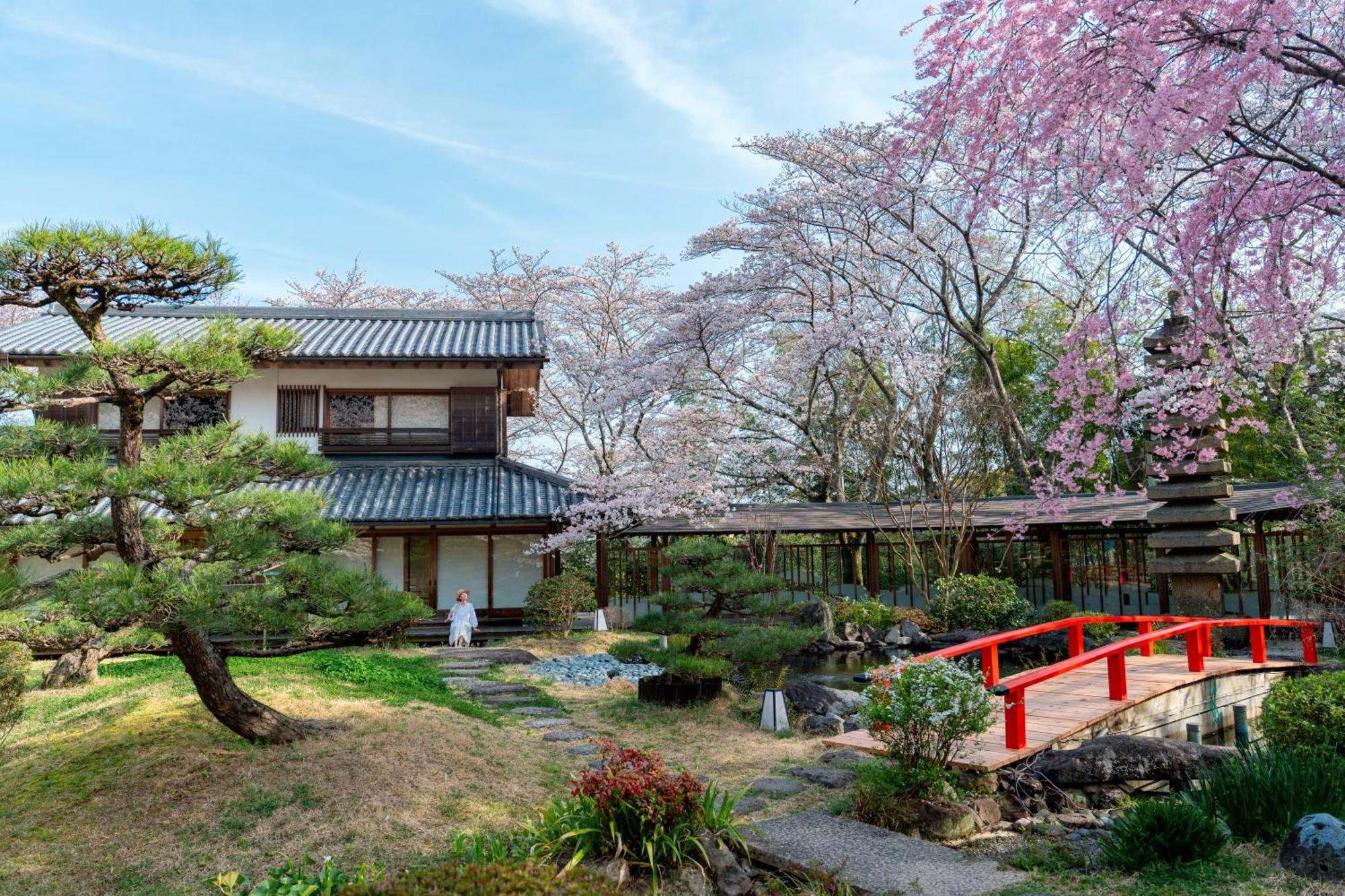 ホテル 桜泉会館 Izumi  エクステリア 写真