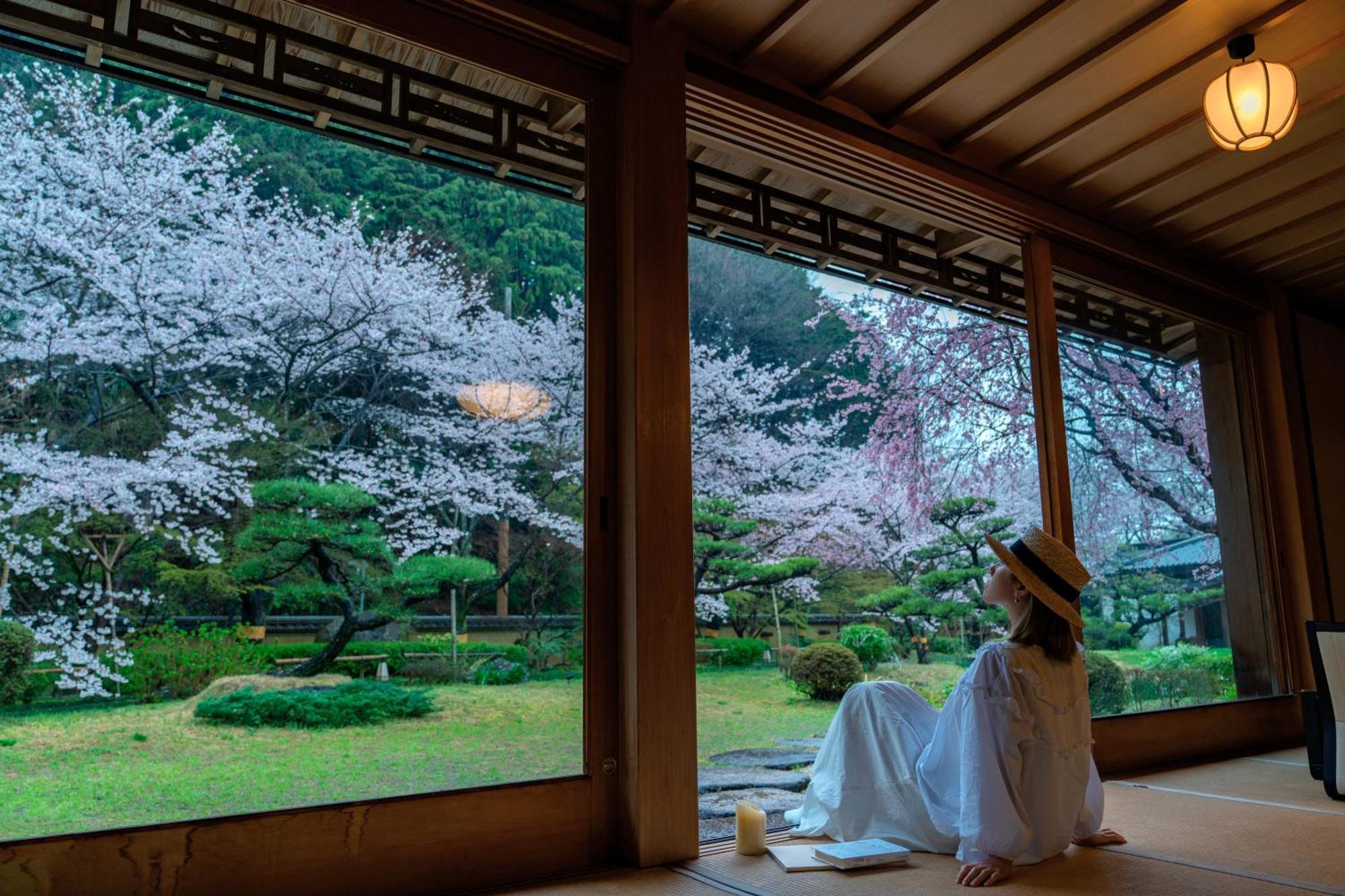 ホテル 桜泉会館 Izumi  エクステリア 写真