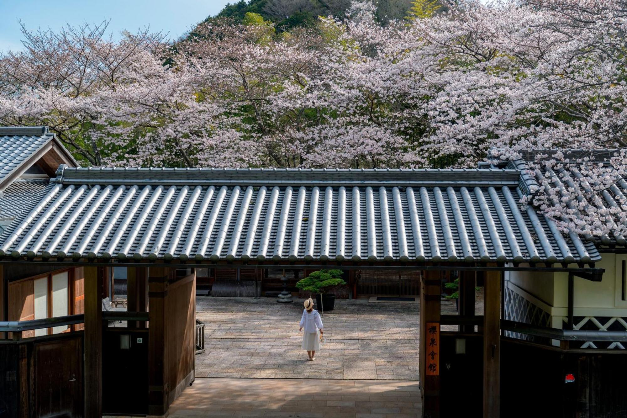ホテル 桜泉会館 Izumi  エクステリア 写真