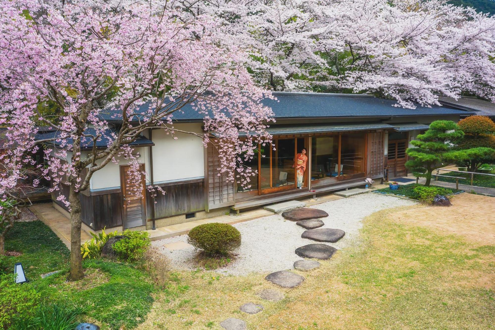 ホテル 桜泉会館 Izumi  エクステリア 写真