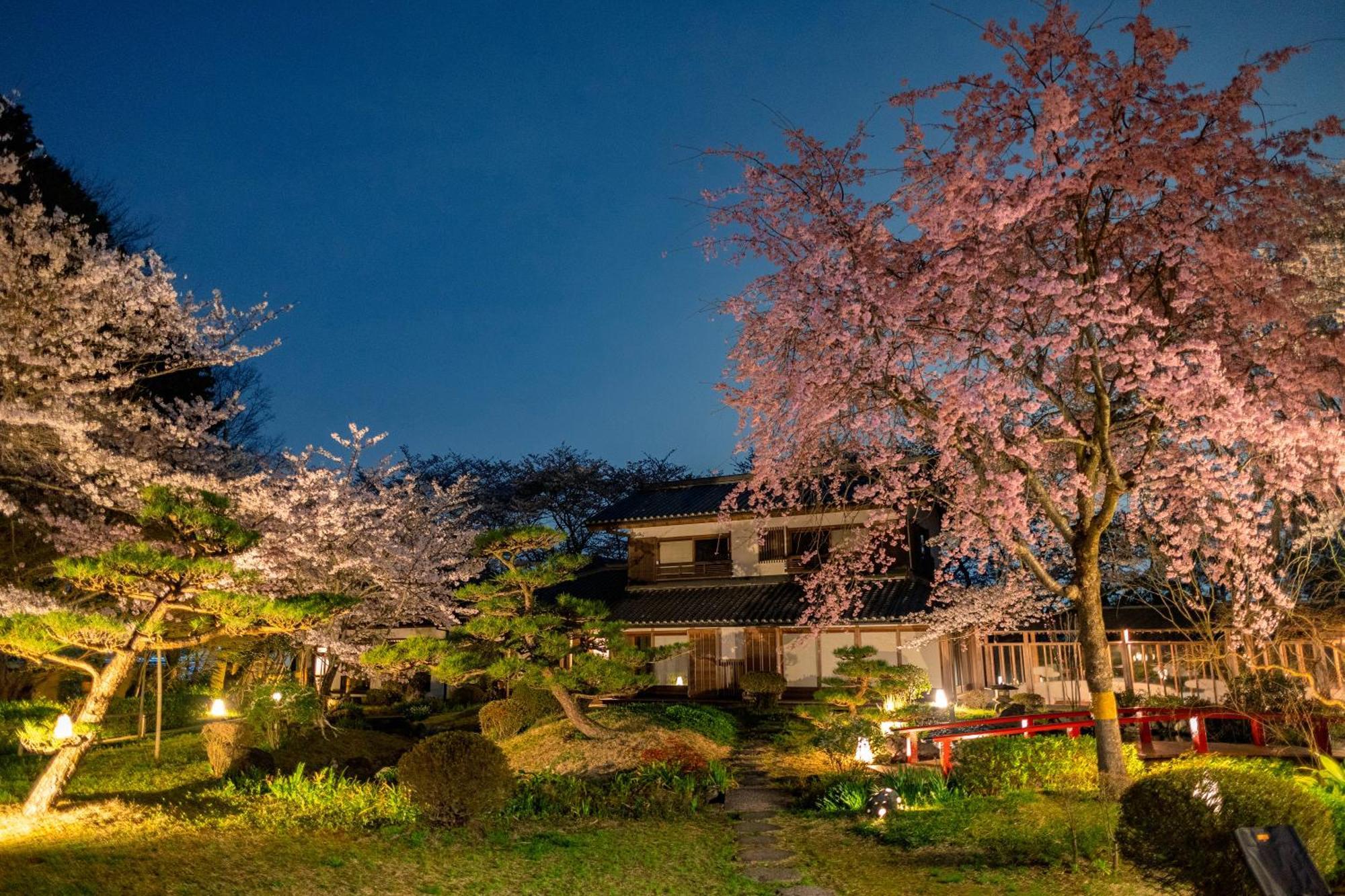 ホテル 桜泉会館 Izumi  エクステリア 写真